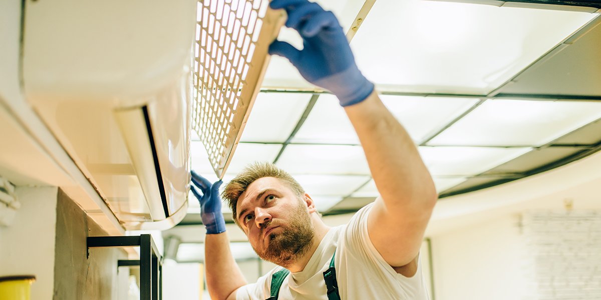 hvac freezing up in summer