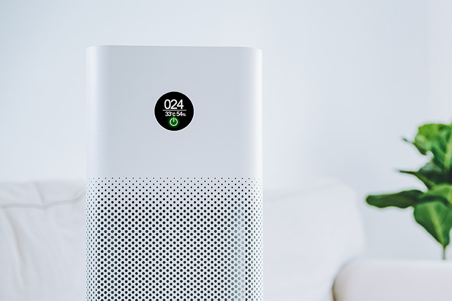Smart air purifier in room